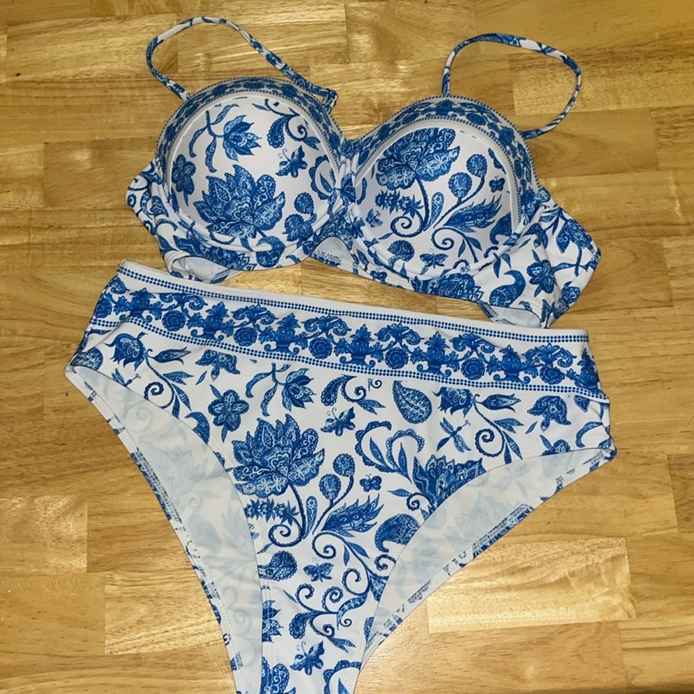 Women’s Floral Two Piece Bathing Suit